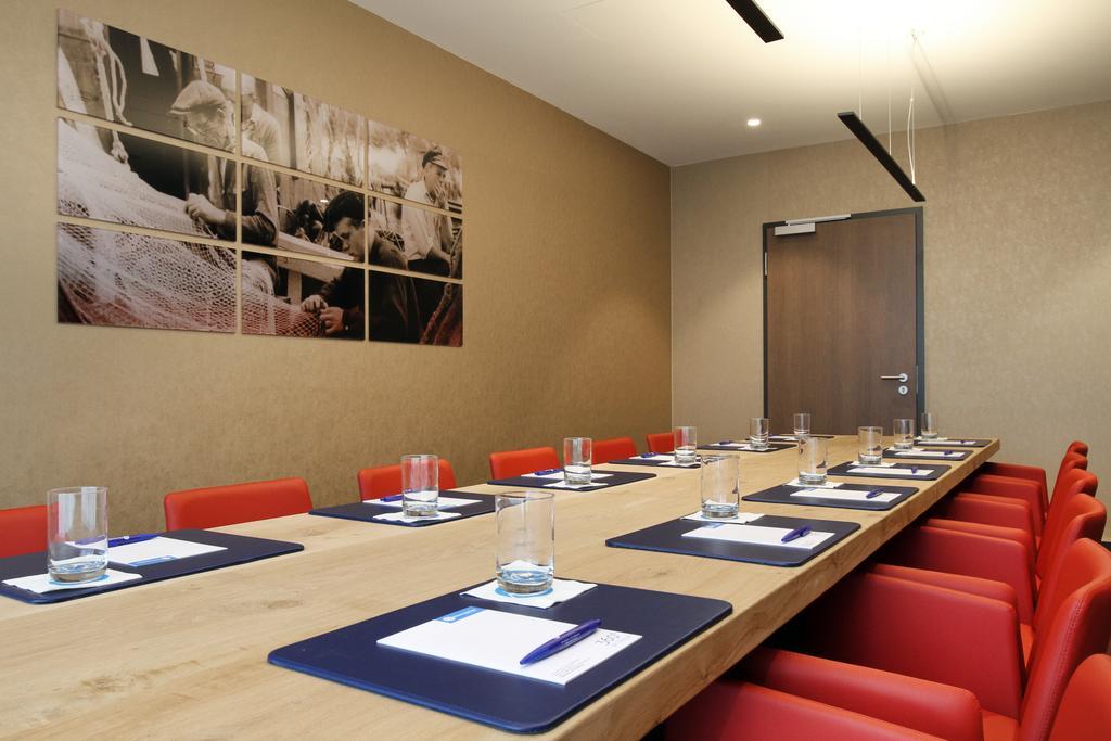 Hafenhotel Meereszeiten 하일리겐하펜 외부 사진