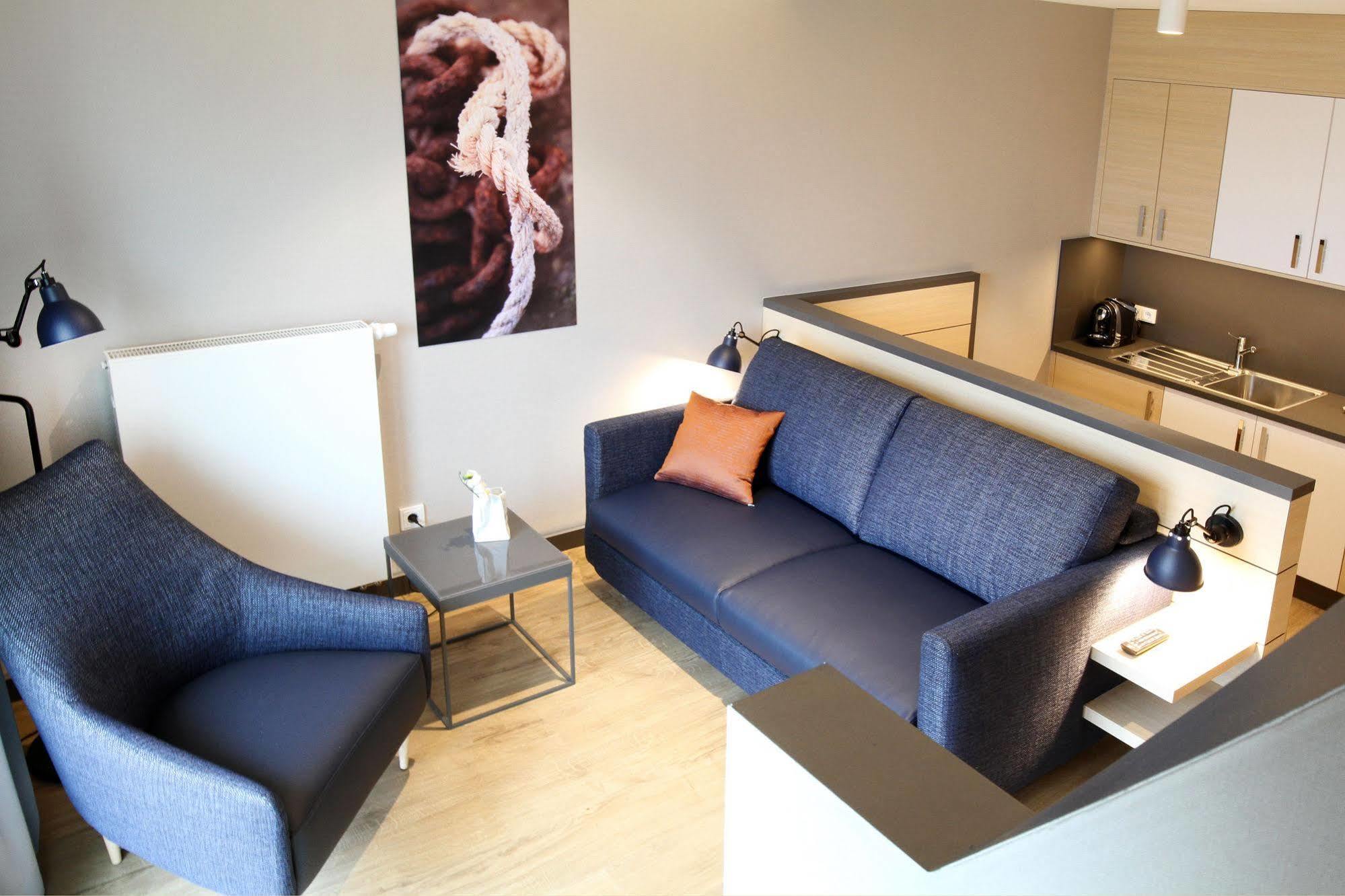 Hafenhotel Meereszeiten 하일리겐하펜 외부 사진